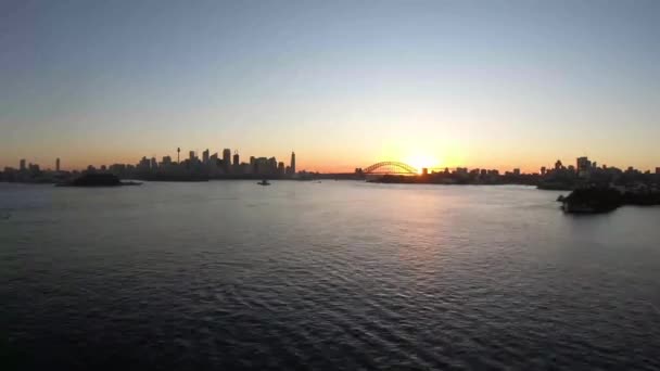 Sydney Harbor Και Τον Ορίζοντα Της Πόλης Λήξη Χρόνου Ηλιοβασιλέματος — Αρχείο Βίντεο