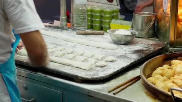 Frying Deep Fried Dough Stick Pan Yaowarat Road Chinatown Popular — Αρχείο Βίντεο