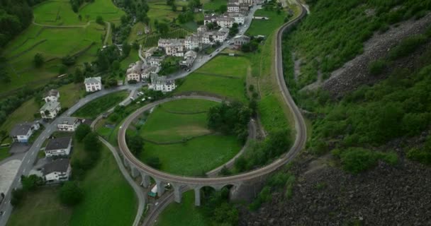 Helical Viaduct Brusio Bernina Express — Stock video