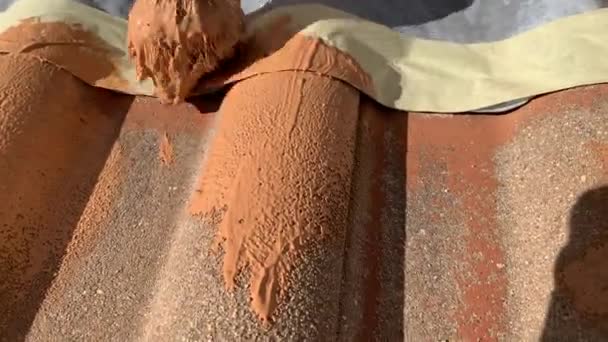 Painting Roof Tiles Beige Color Using Small Paintbrush Renovation Concept — Vídeos de Stock