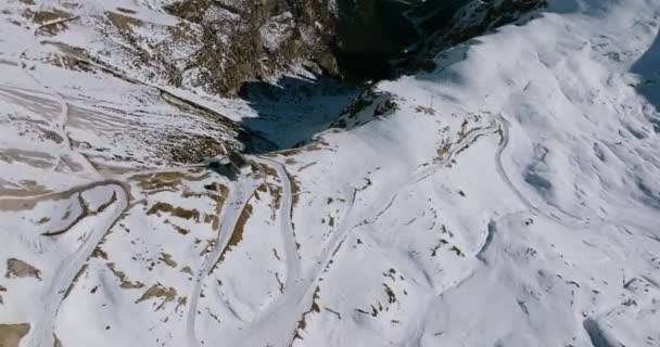 Flyover Rifugio Auronzo Tre Cime Lavaredo View Shows Wonderful Mountains — Vídeo de Stock