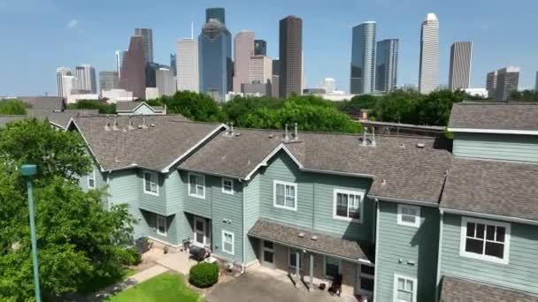 Downtown Houston Residential Homes Aerial Reveal Skyline — Video