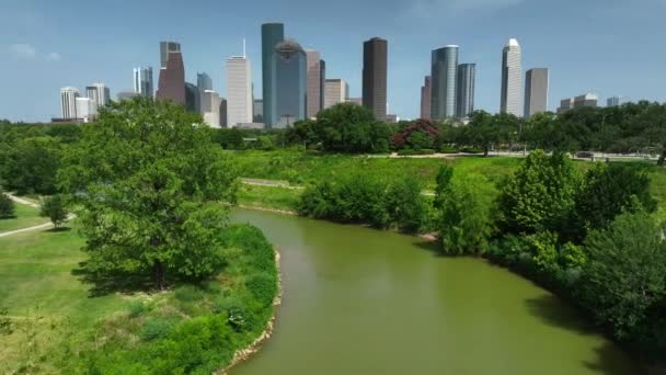 Buffalo Bayou River Aerial Downtown Houston Texas Skyline Cityscape Skyscrapers — Stok video