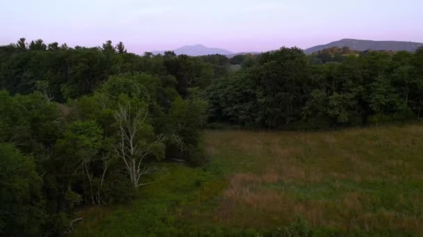 Aerial Slow Creep Grandfather Mountain Boone Blowing Rock North Carolina — Stok Video