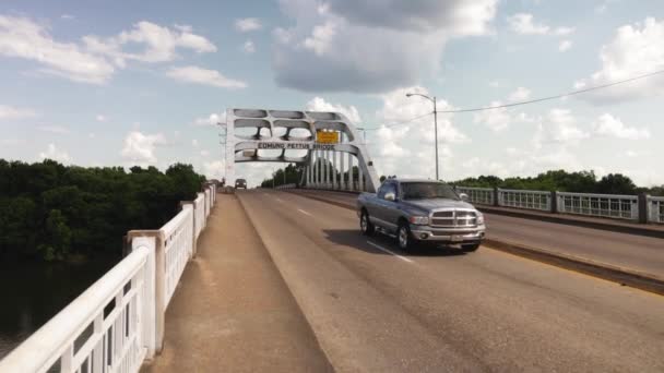 Мост Эдмунда Петтуса Сельме Алабама Видео Идущим Вперед Замедленной Съемке — стоковое видео