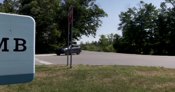 Dunas Areia Urso Adormecido Michigan Mostrando Dune Climb Sinal Carro — Vídeo de Stock