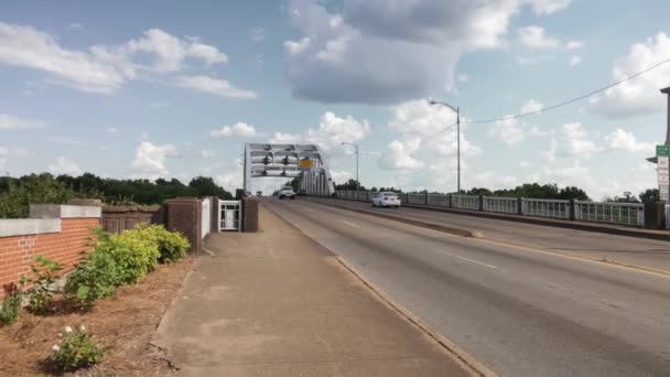 Ponte Edmund Pettus Selma Alabama Com Vídeo Gimbal Caminhando Para — Vídeo de Stock