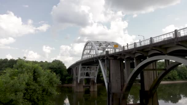 Edmund Pettus Γέφυρα Στη Selma Αλαμπάμα Από Κάτω Τηγάνι — Αρχείο Βίντεο