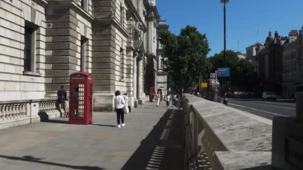 Sunny Morning View Treasury Building Iconic Red Telephone Box Westminster — Stok video