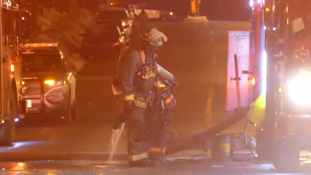 Pompiers Épuisés Après Avoir Éteint Incendie Emballage Finition Travail Coup — Video