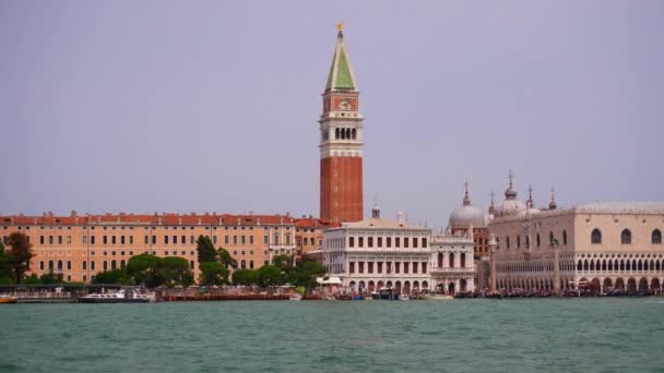 Zecka Venedig Och Markuskyrkan Berömda Historiska Landmärken Med Havsutsikt Venedig — Stockvideo