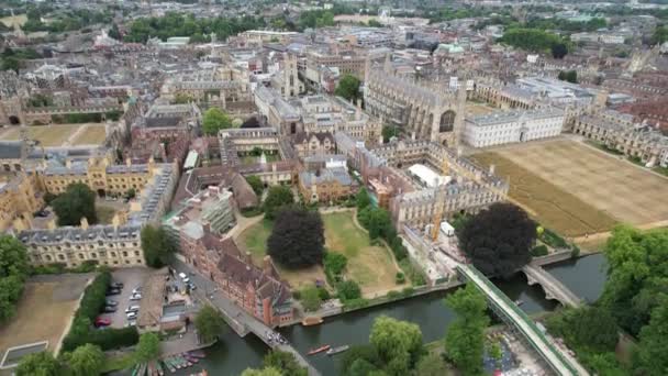 Cambridge City Centre England Rising Crane Drone Aerial View Footage — Stok video