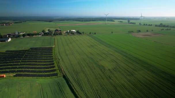 Aerial Backwards Flight Green Agricultural Fields Solar Panel Farm Wind — 비디오