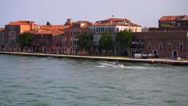 Tourist Boat Venice Lagoon Italy Wide — Vídeos de Stock
