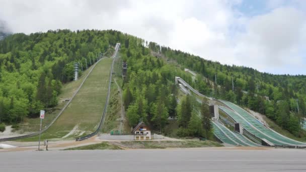 One Biggest Ski Jump World Planica Slovenia Summertime Lots Trees — стоковое видео