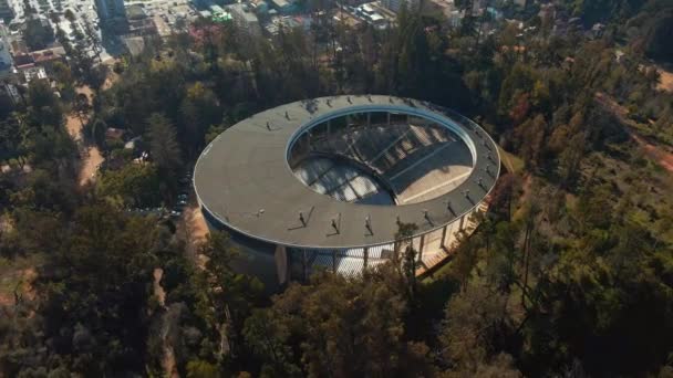 Aerial Dolly Lowering Quinta Vergara Amphitheater Park Surrounded Forest Del — Vídeos de Stock