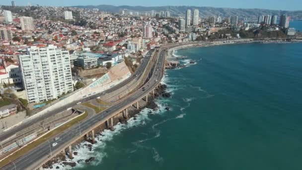 Aerial Dolly Traffic Avenue Next Turquoise Sea Coastine Del Mar — стокове відео