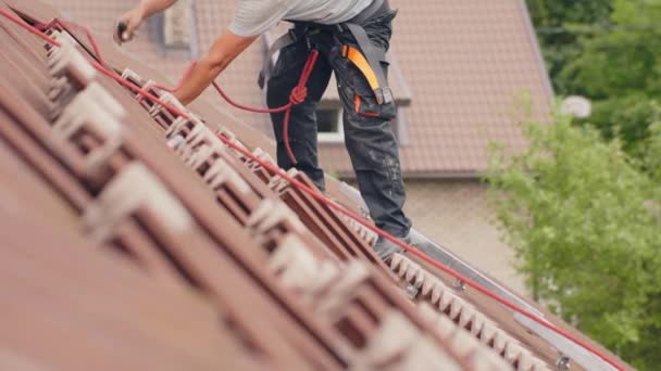 Health Safety Work Worker Height Wears Safety Harness Walking Rooftop — Stockvideo