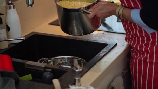 Cooking Bryndzove Halusky Woman Pouring Boiled Lumps Potato Dough Strainer — Video