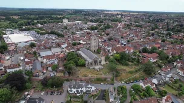 Εκκλησία Του Αγίου Μιχαήλ Γίνεται Πόλη Στο Suffolk Drone Εναέρια — Αρχείο Βίντεο