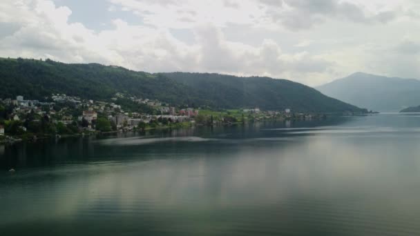 Sinking Flight Lake Zug Switzerland — Stok video