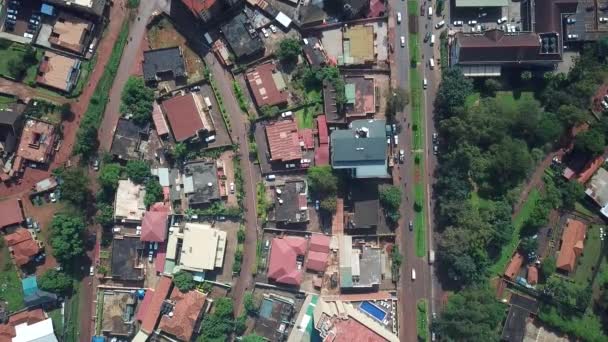 Letecký Pohled Bohatou Čtvrť Cennými Vlastnostmi Městě Kampala Uganda — Stock video