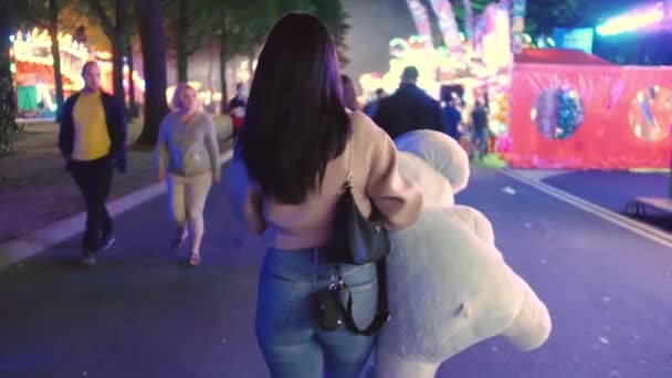 Woman Tight Pants Huge Plushie Elephant Animal Walking Fun Fair — Vídeo de Stock