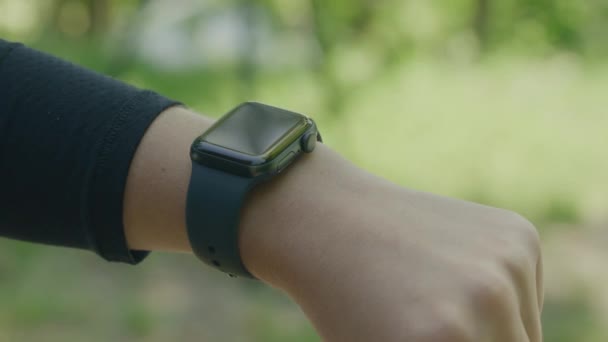 Person Touch Screen Its Smart Watch Its Wrist Close — 图库视频影像