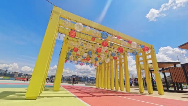 Yellow Torii Gate Timelapse East Coast Park Precinct Fortress Hill — Stock Video