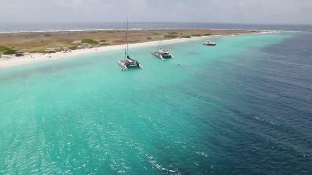 Aerial Fast Orbit Sandy Beach Klein Curacao Island — Stockvideo