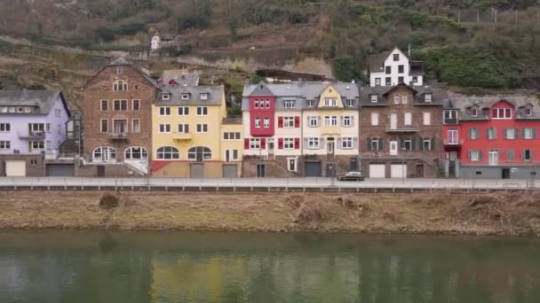 Sliding Drone Footage Flying River Moselle View Typical Houses Riverbanks — ストック動画