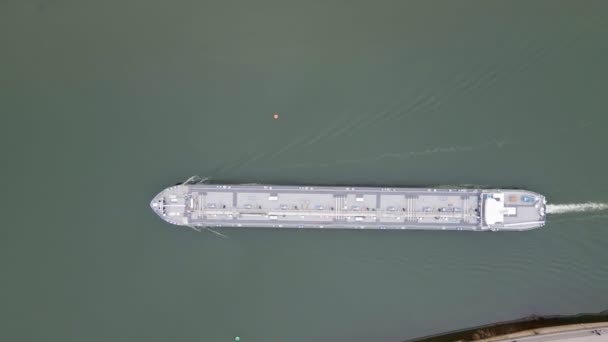 Aerial View Follows Rhine Barge Sailing Moselle River Town Cochem — Video Stock