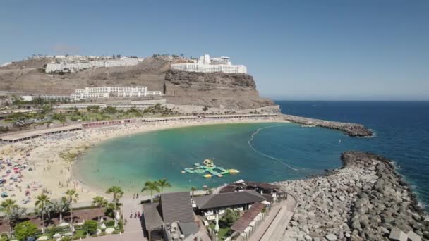 Idyllic Setting Massive Playa Amadores Beach Canary Islands Aerial — ストック動画