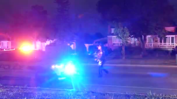 Firefighters Rushing Night Street Scene Pickup Hose Emergency Incident Dark — Wideo stockowe