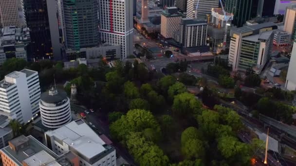 Fly Lush Trees City Park King George Square Sunrise Brisbane — Video