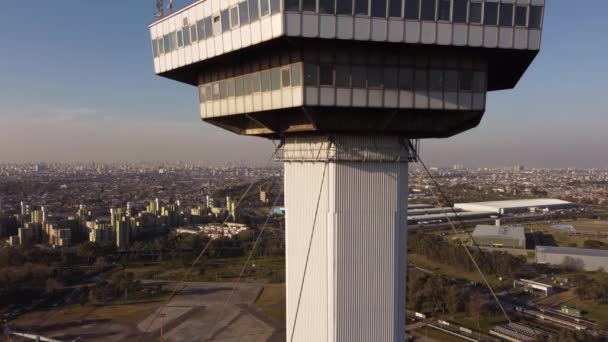 Soaring Drone Shot Top Torre Espacial City Park Sunset Buenos — Vídeo de Stock