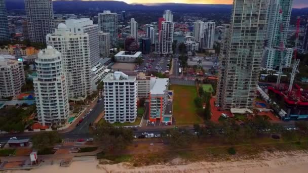 Holiday Resorts Road Surfers Paradise Esplanade Park Gold Coast Queensland — Stockvideo