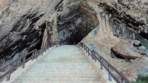 Escaleras Las Cuevas Arta — Vídeo de stock