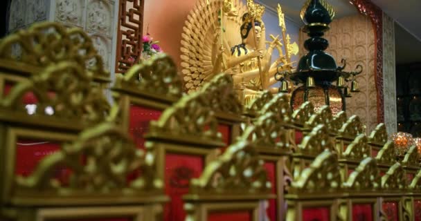 Golden Buddha Guang Shan Chung Tan Temple Brisbane Queensland Tilt — ストック動画