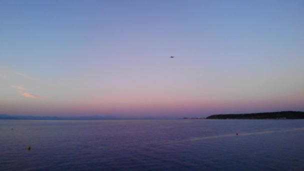 Aircraft Flying Idyllic Seascape Ialysos Beach Rhodes Greece Wide Shot — Stock video