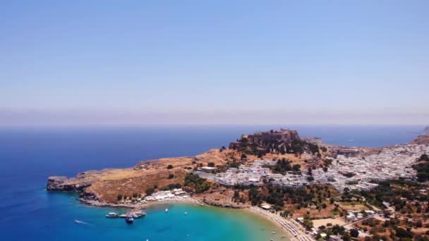 Aerial View Lindos Beach White Houses Village Acropolis Background Rhodes — Wideo stockowe