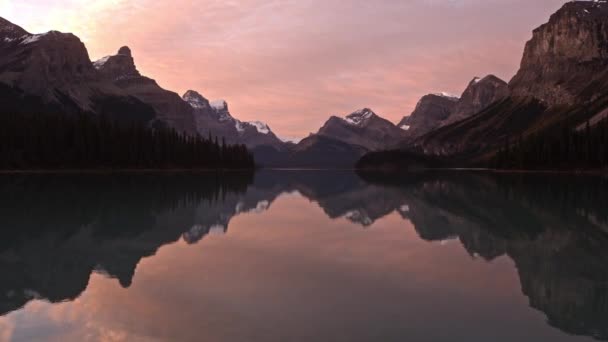 Mountain Reflection Spirit Island — 图库视频影像