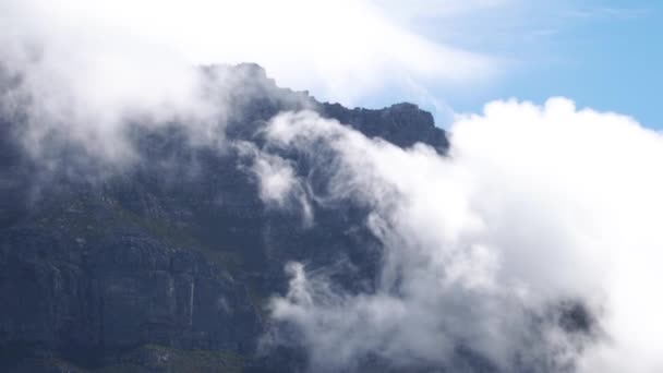 White Drifting Clouds Covering Table Mountain Cape Town South Africa — Vídeo de Stock