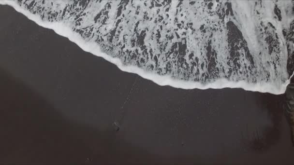 Aerial Shot Volcanic Island Coastline Black Sand Next Cliff Rocks — Video