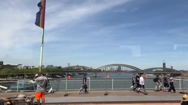 Traveling Deutz Suspension Bridge Beautiful Summer Day Pride Rainbow Flags — Stockvideo