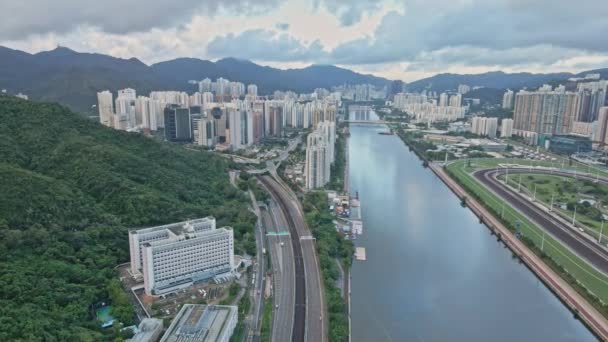 Shatin Hospital Building Next Highway Mountain Hong Kong — Stockvideo