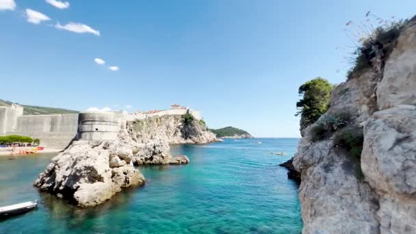 Dubrovnik West Harbour Next Fort Lovrijenac Beautiful Day Kayakers Yachts — ストック動画