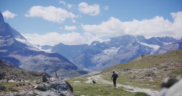 Black Male Backpacker Meeting Other Hikers Trail Matterhorn Mountain Range — Stockvideo