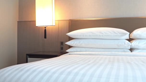 Clean Made King Size Hotel Bed Many Pillows — 비디오