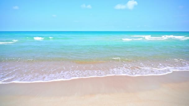 Beautiful Sandy Beach White Sand Rolling Calm Wave Turquoise Ocean — Stock Video